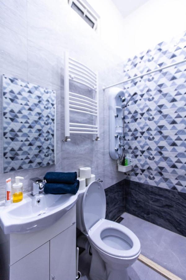 Harmony Residency - 4 Bedrooms Budapest Exterior photo